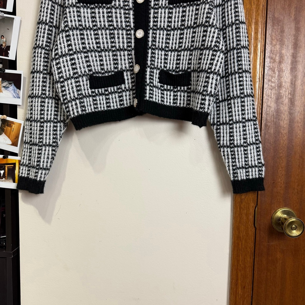 NWT Cardigan Women Size Medium Black and White Knit Crochet Cropped Button-up - Picture 8 of 16